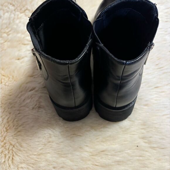 Cushionaire Portia Chunky Black Vegan Leather Ankle Boots size 9 - Picture 7 of 9